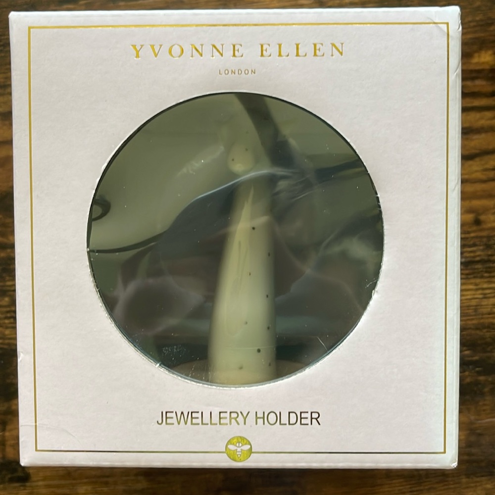 Giraffe jewerly holder